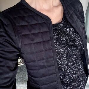 Wilfred Black Quilted Jacket Size 4 Winter Minimalist Quiet Luxury Fall Layering